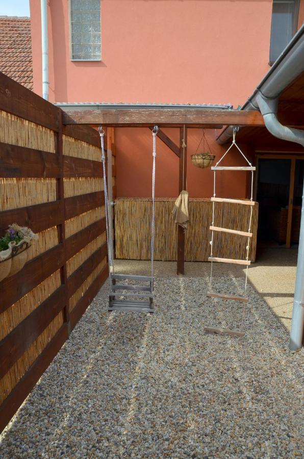 Apartmány Marco Polo Lednice Exterior foto