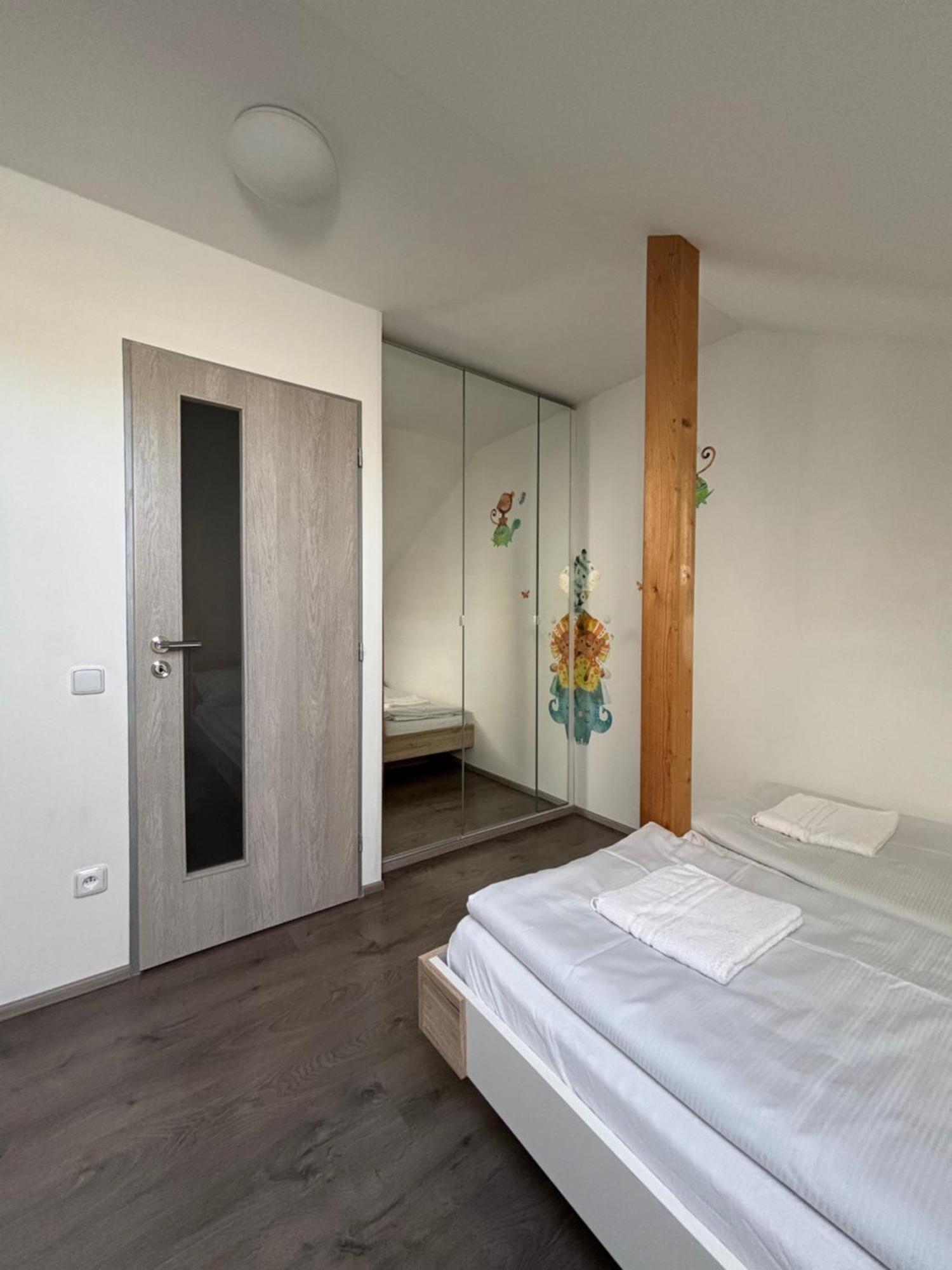 Apartmány Marco Polo Lednice Exterior foto